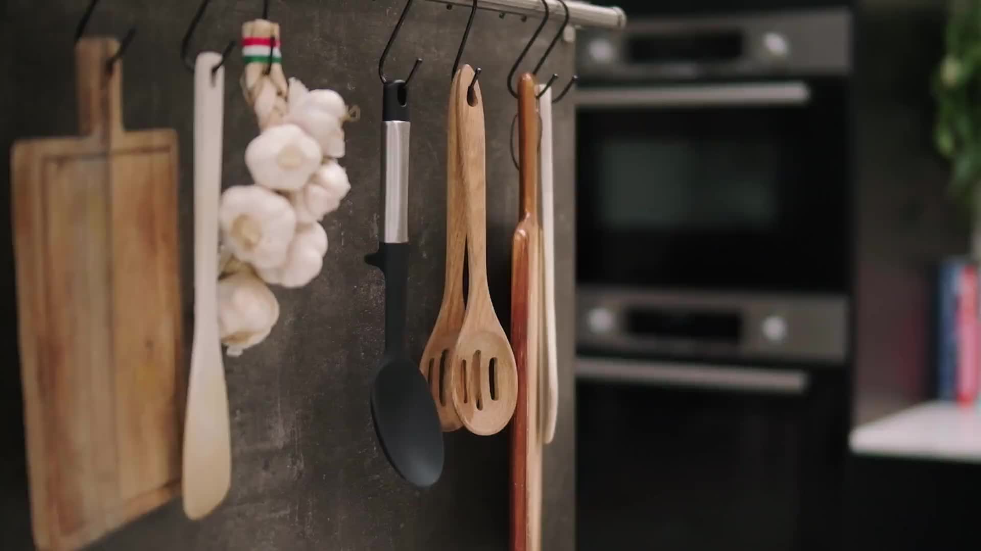 Elevate™ Solid Silicone Spoon | Joseph Joseph US